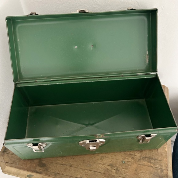 Vintage Green Union Steel Tool Box - Picture 2 of 5